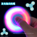 2017 LED Flash Lumière Spinner À Main ABS LED Fidget Spinner Doigt Fringer pointe Gyro Spinner